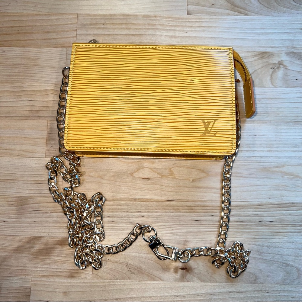 LOUIS VUITTON Epi Toiletry 15 Yellow w/ Chain